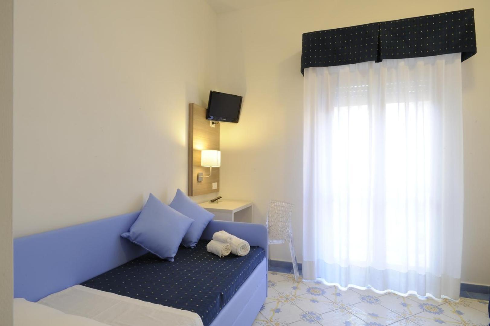 Hotel Delfino Laigueglia Exterior photo