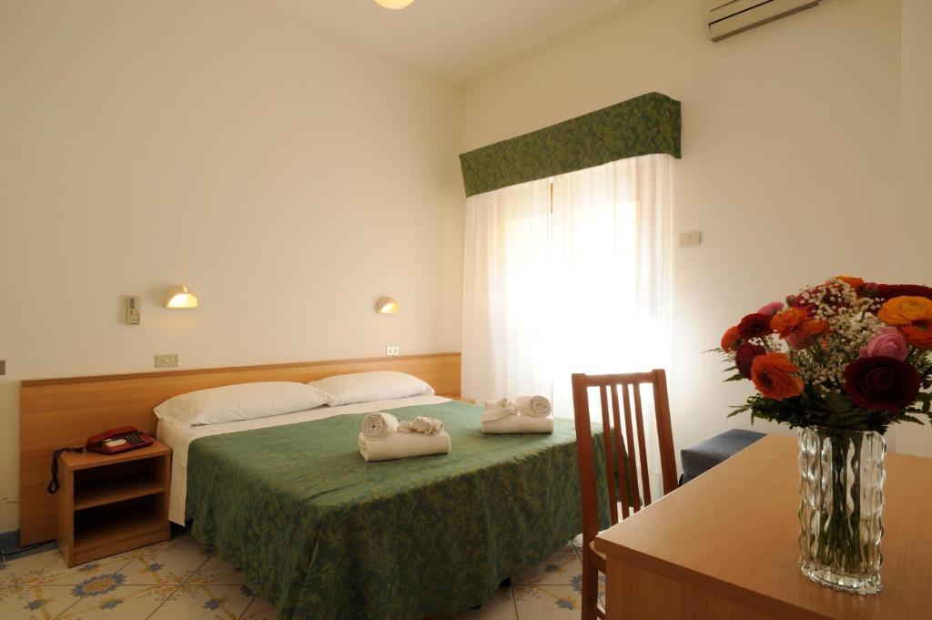Hotel Delfino Laigueglia Room photo
